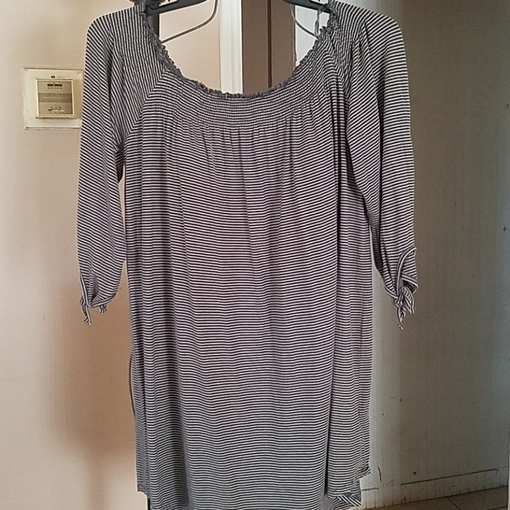 Off the shoulder dress/blouse